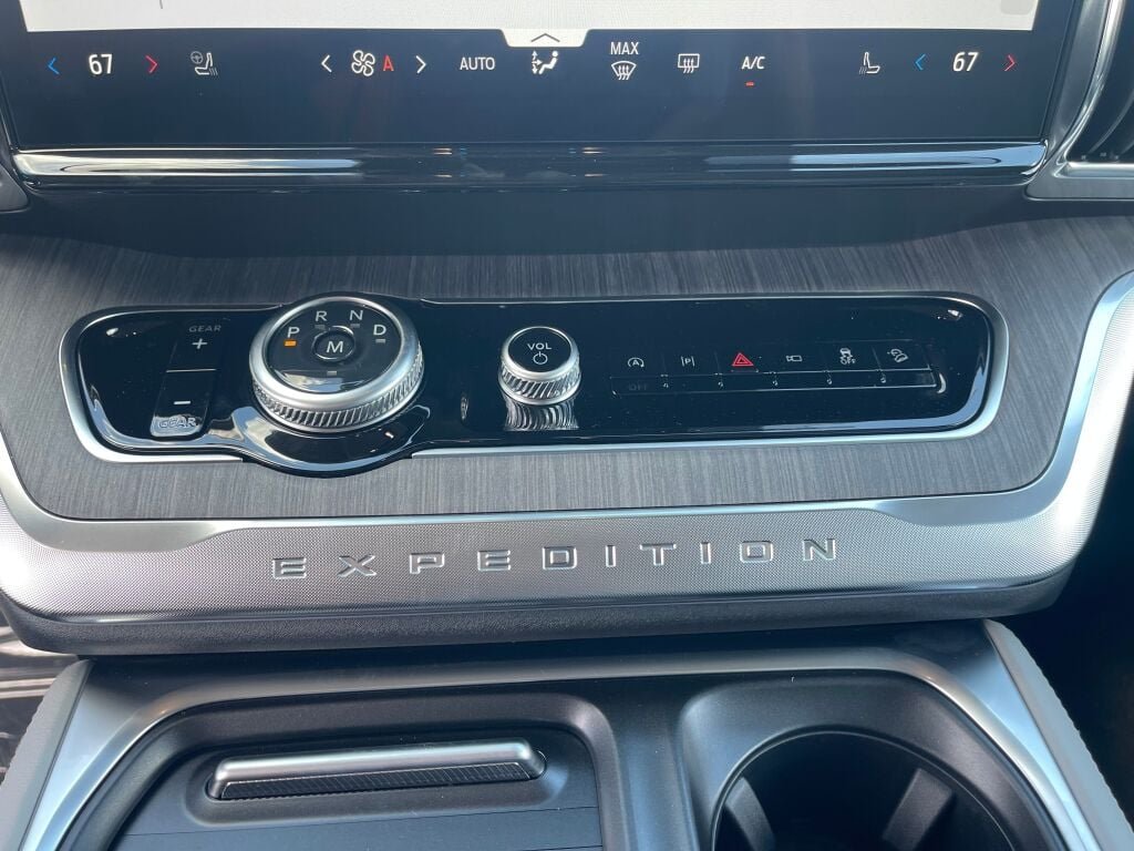 New 2026 Stone Blue Metallic Ford Platinum image 15
