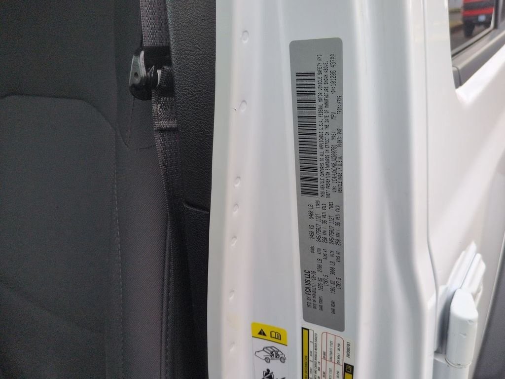Used 2018 Bright White Clearcoat Jeep Unlimited Sport image 30