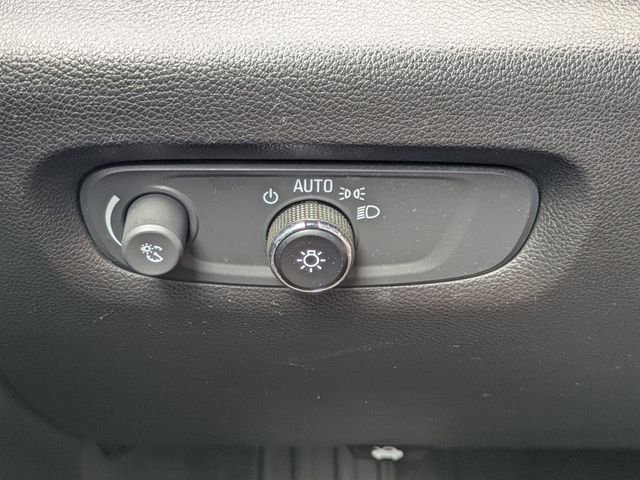 Used 2023 White Chevrolet LT image 25