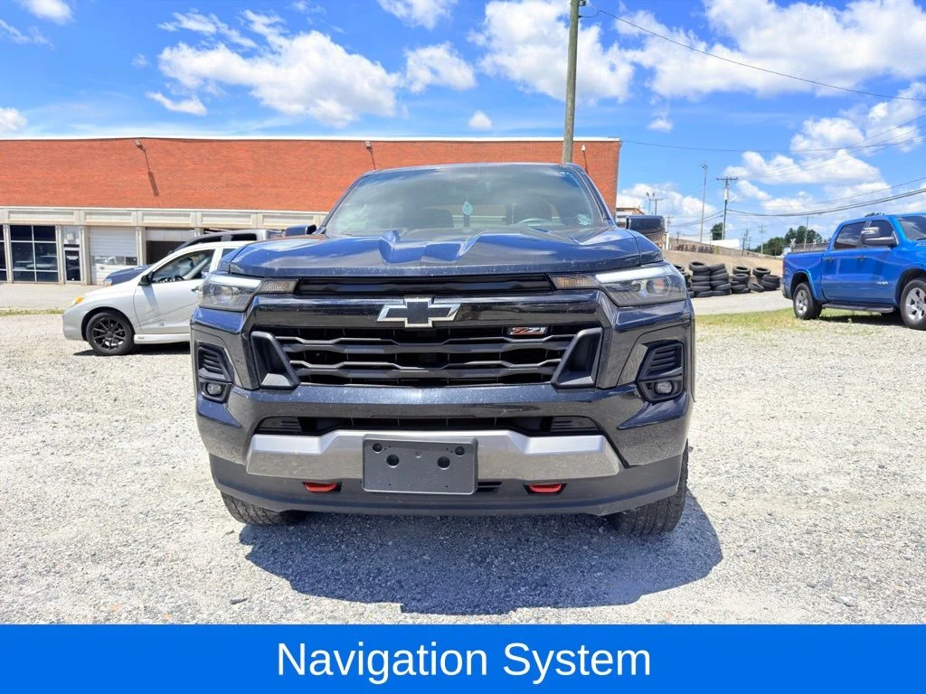 Used 2023 Black Chevrolet Z71 image 10