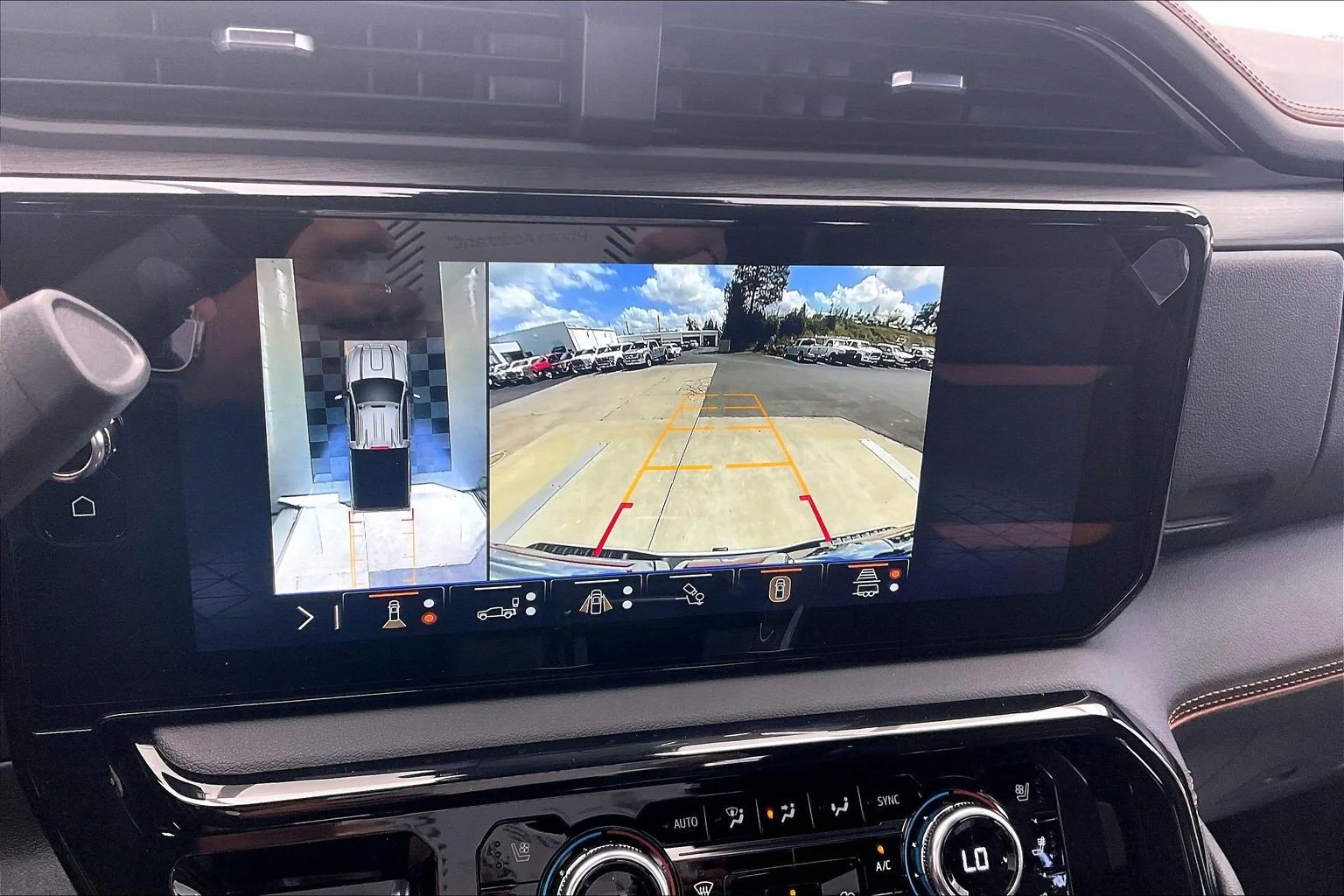 2026 GMC Sierra 2500HD AT4 - Photo 13