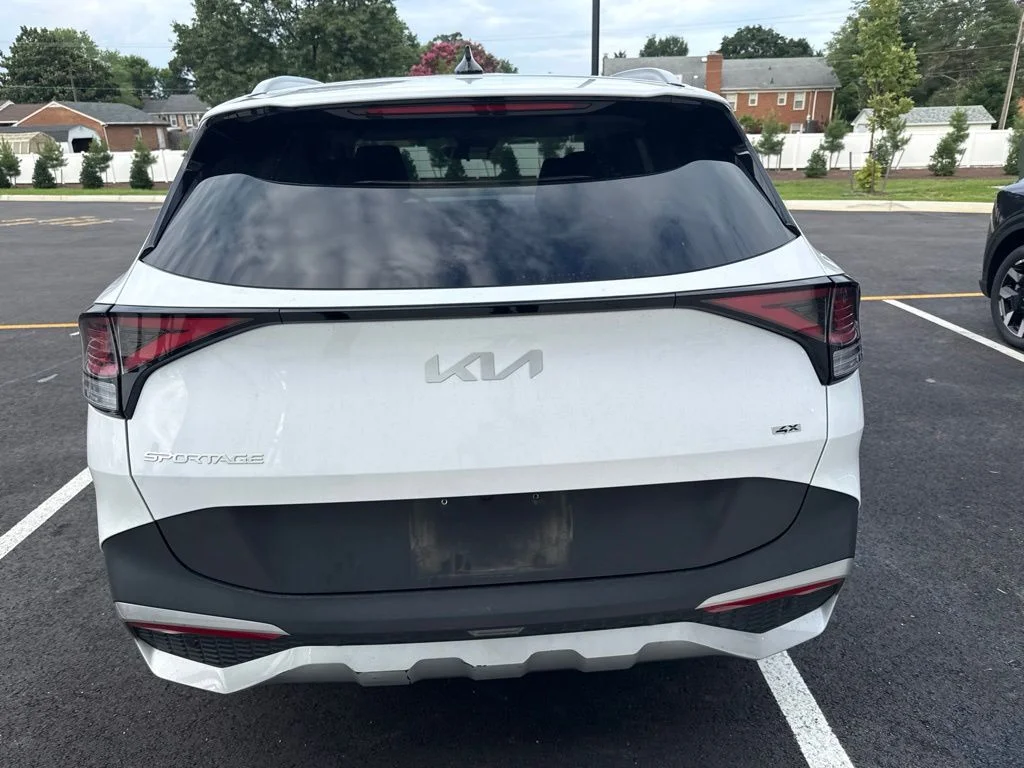 Used 2023 White Kia EX image 4