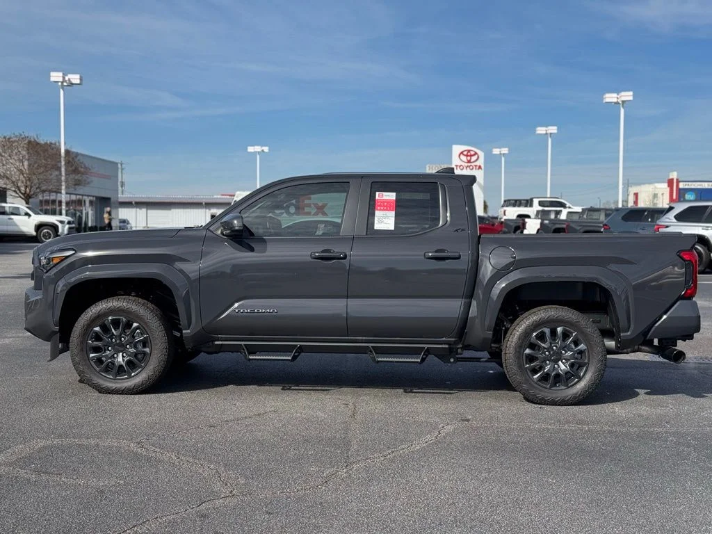 New 2025  Toyota SR5 image 8