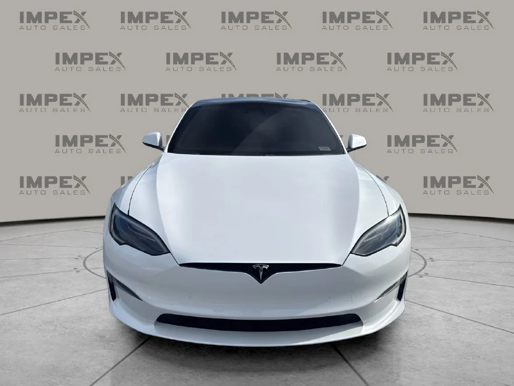 Used 2023 White Tesla Base image 8