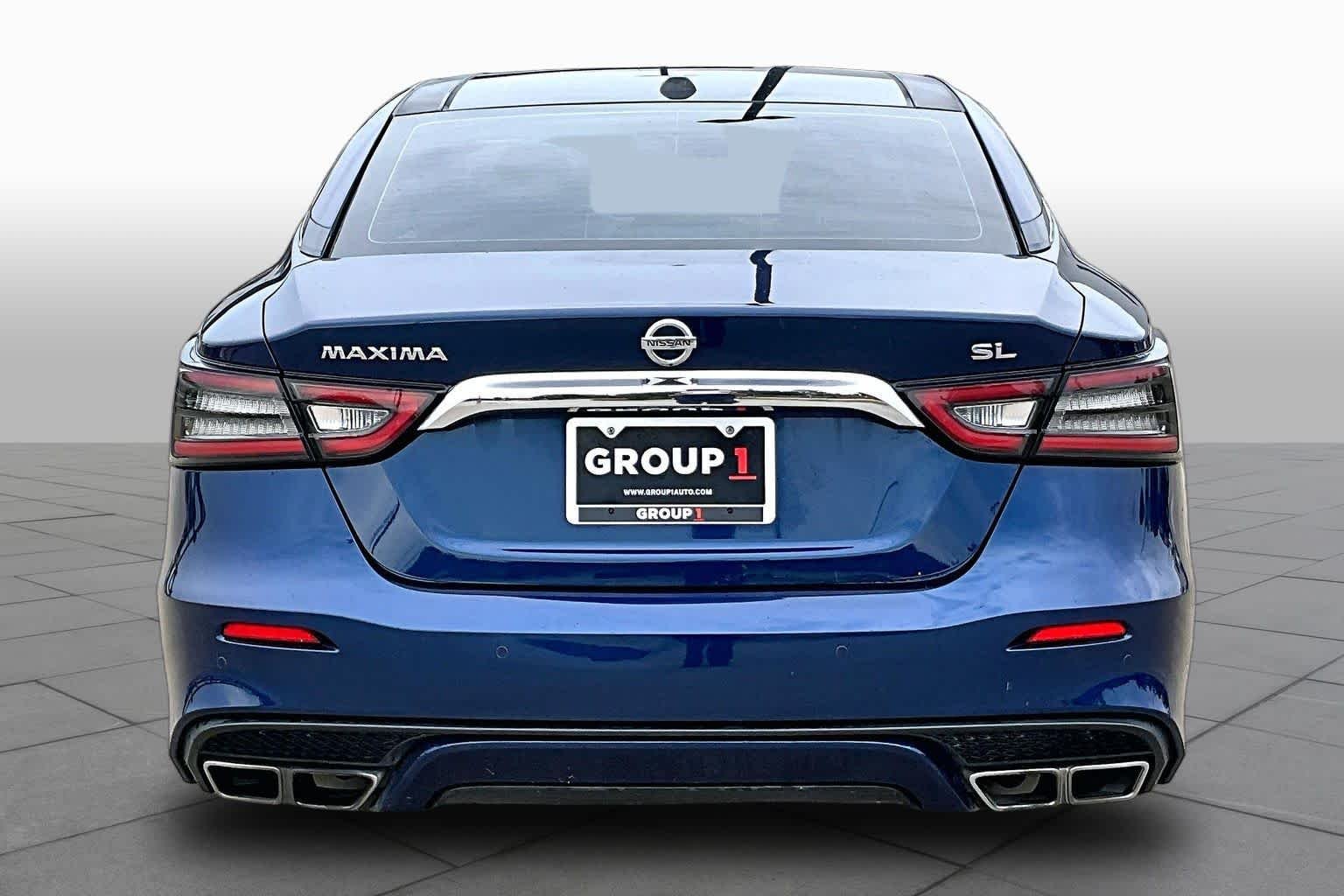 Used 2019 Deep Blue Pearl Nissan SL image 5