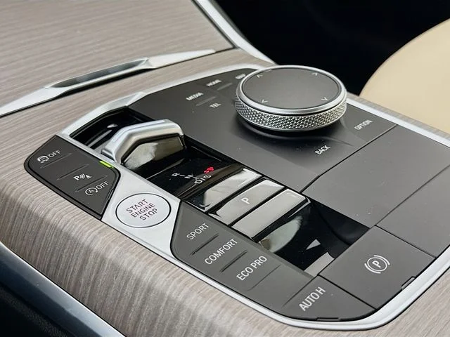 New 2026 White BMW 330i xDrive image 17