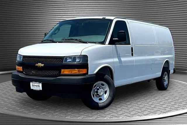 2026 Chevrolet Express 3500 Extended Work Van's photo