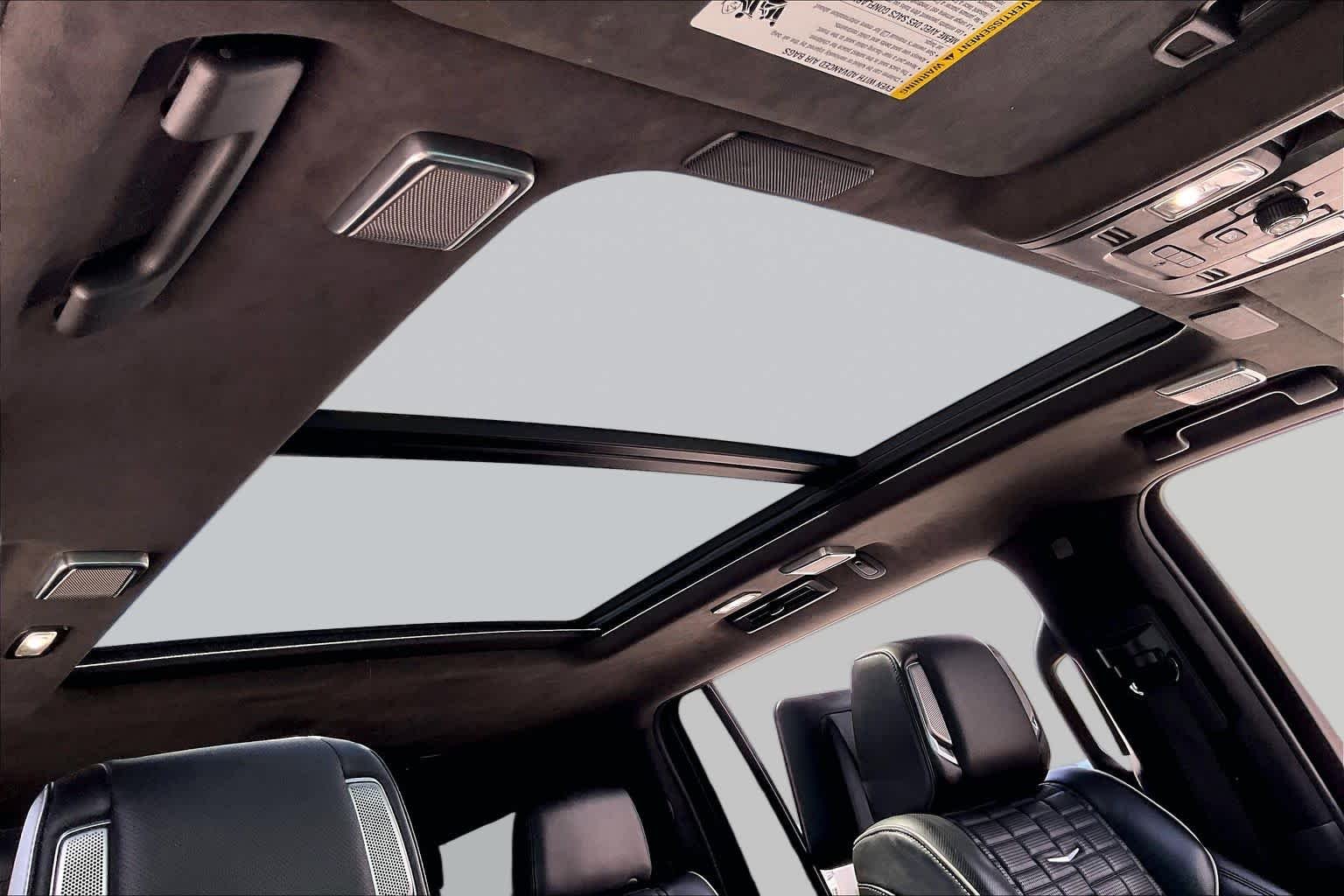 Used 2021 Black Raven Cadillac Sport Platinum image 14