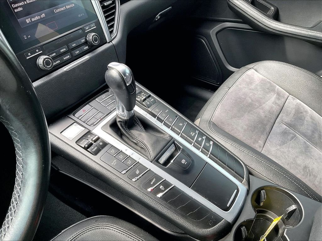 Used 2018 Black Porsche Base image 20