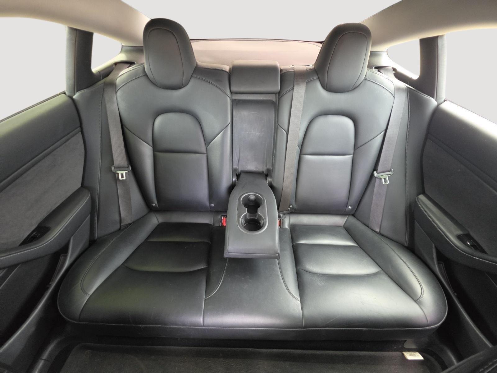 Used 2018  Tesla Long Range Battery image 34