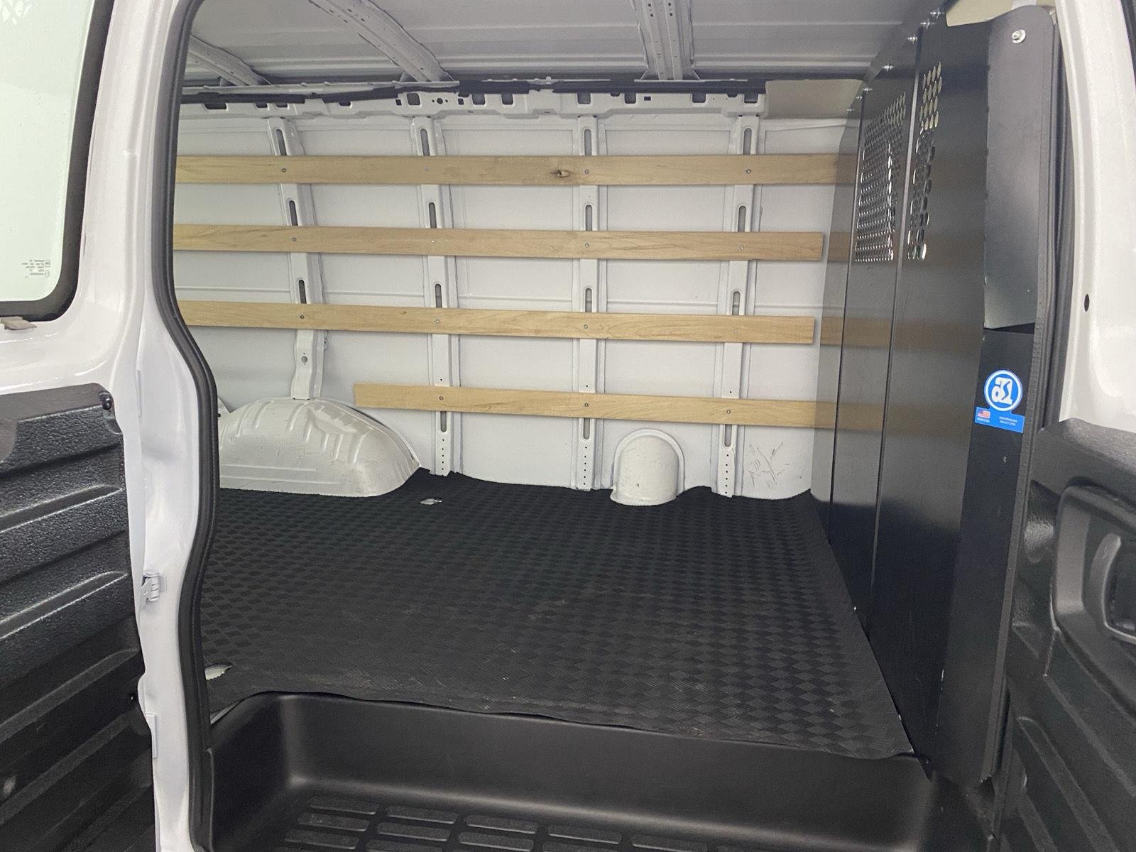 Used 2025 Summit White Chevrolet Cargo Van image 3