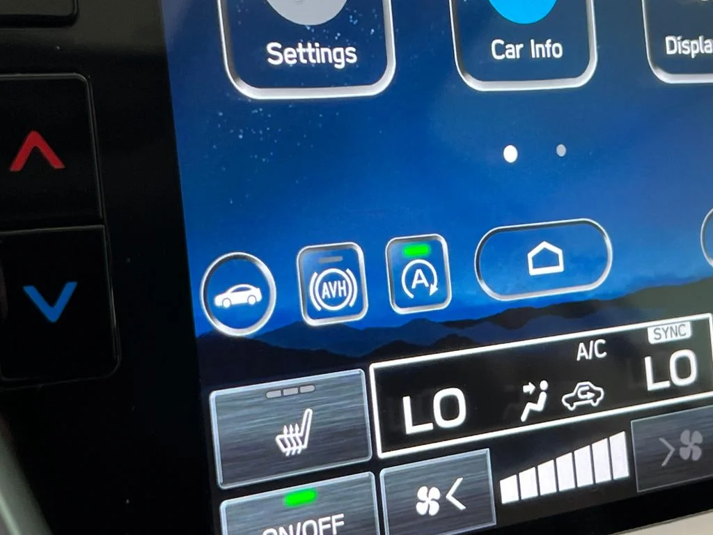 Used 2023 White Subaru Onyx Edition XT image 36