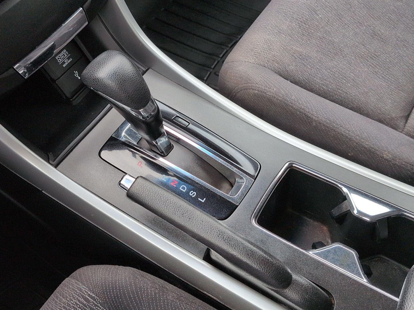 Used 2014  Honda EX image 8
