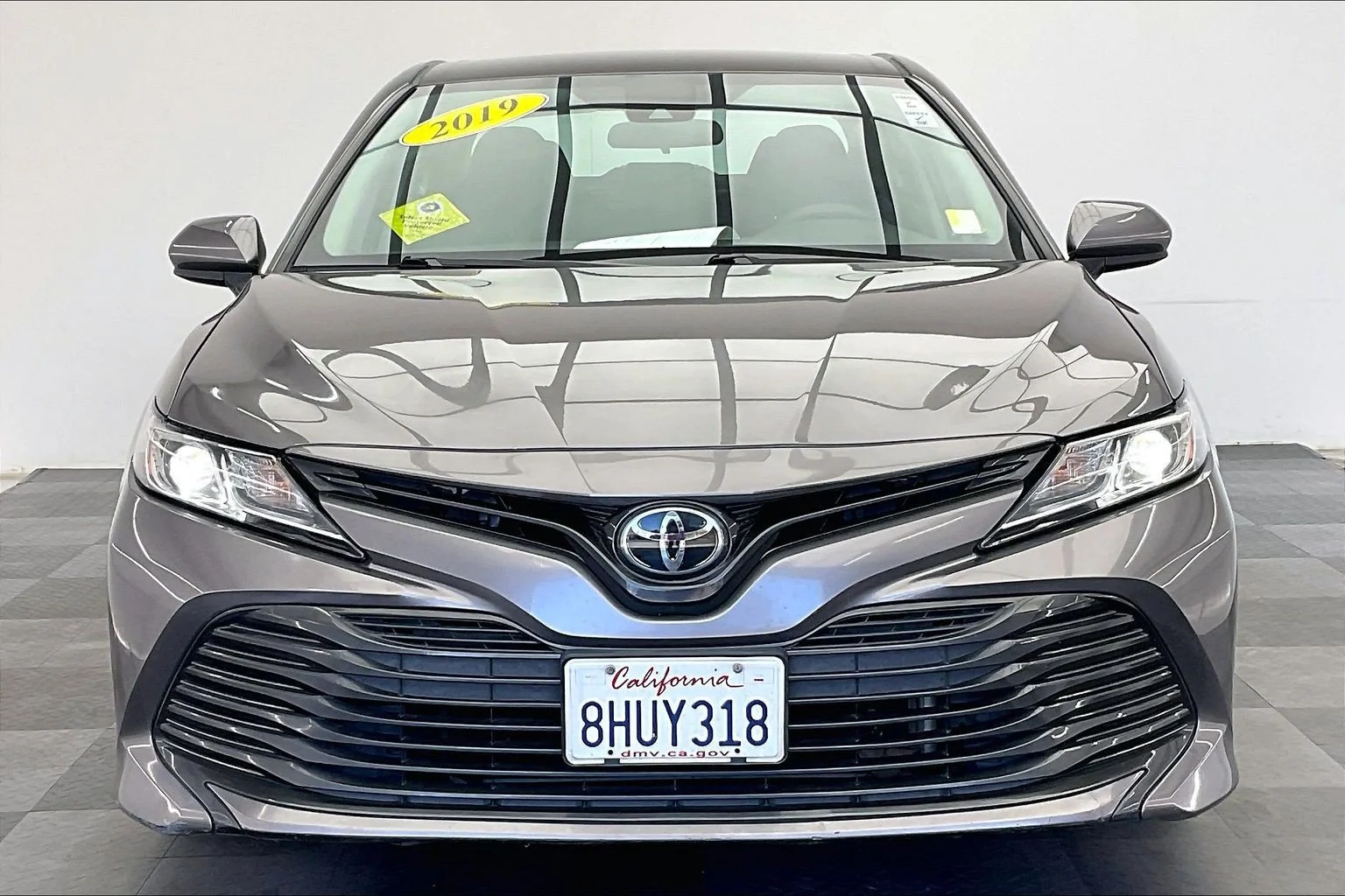 Used 2019 Predawn Gray Mica Toyota LE image 2