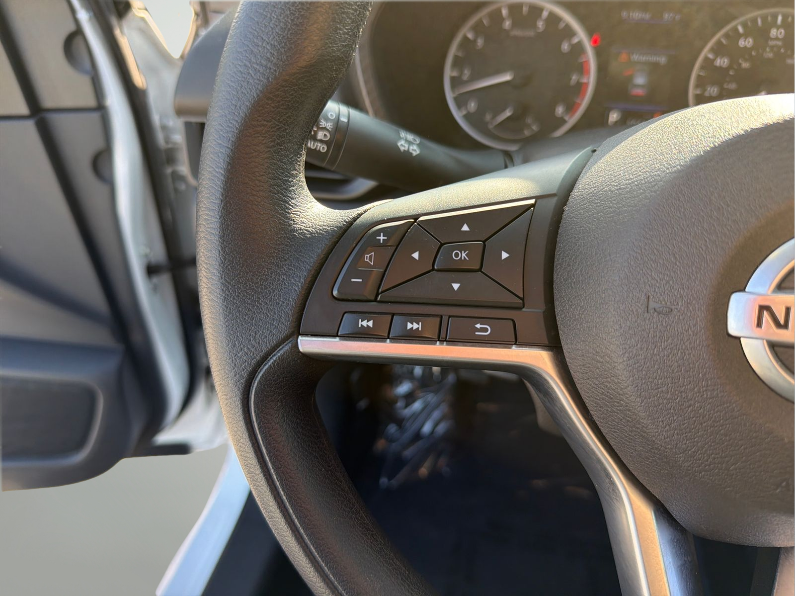 Certified Used 2023 White Nissan S image 13