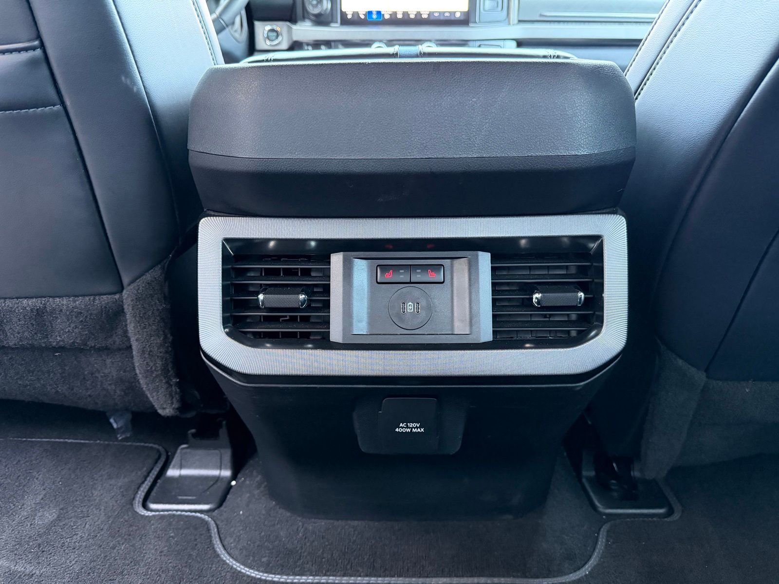 2025 Ford F-350 Super Duty Platinum - Photo 30