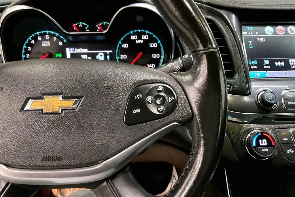 Used 2019 Gray Chevrolet Premier image 19