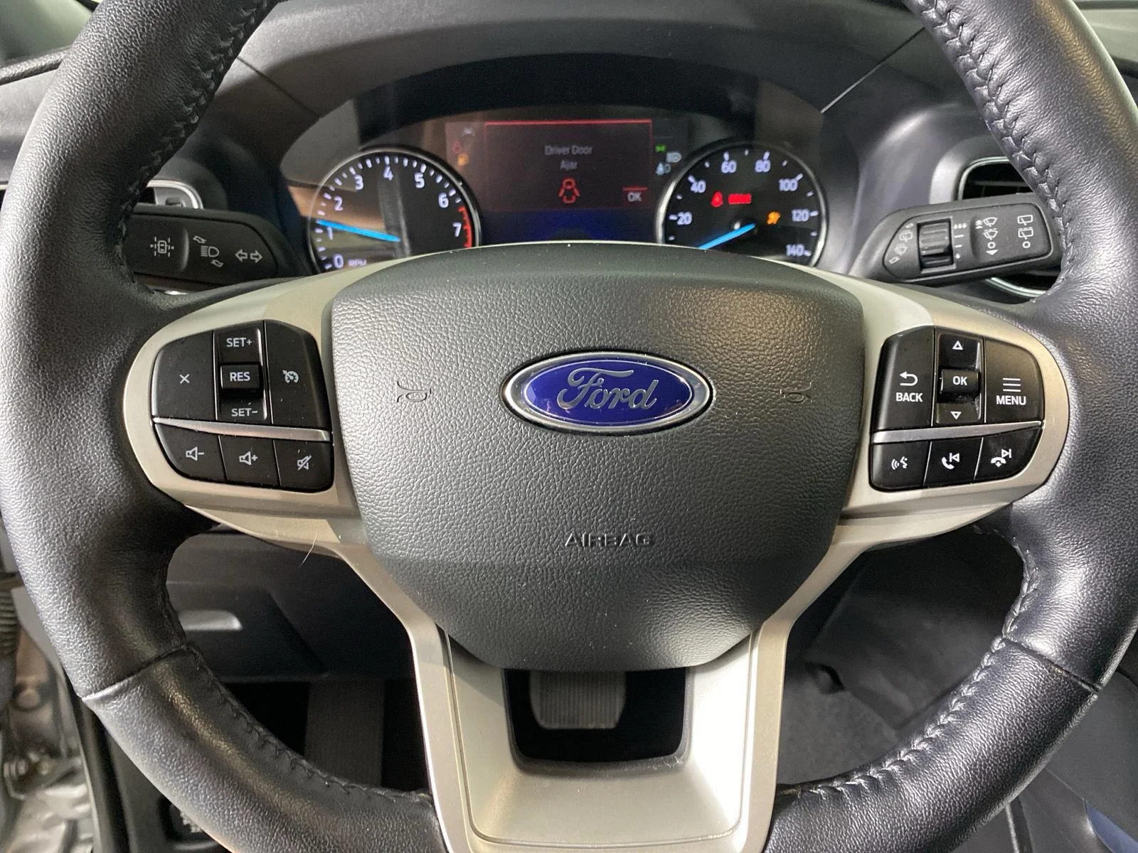 Used 2023 Iconic Silver Ford XLT image 17