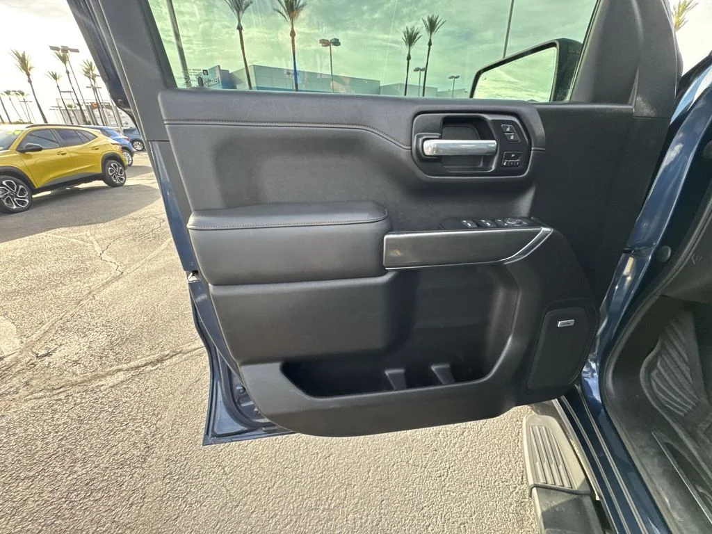 Used 2020 Blue GMC AT4 image 22