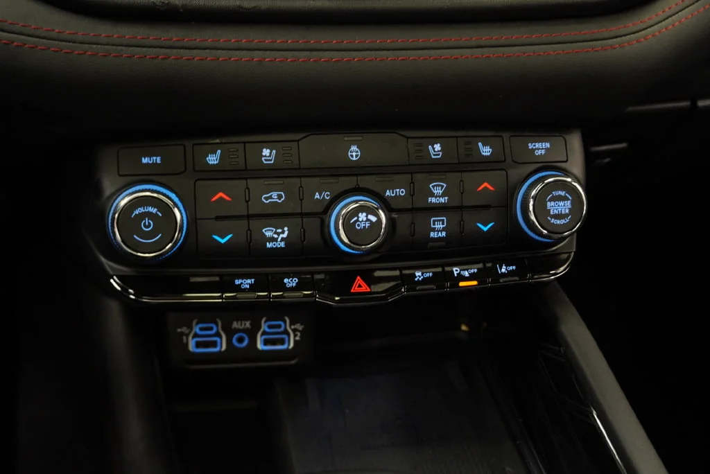 Used 2023 Gray Dodge Citadel image 30