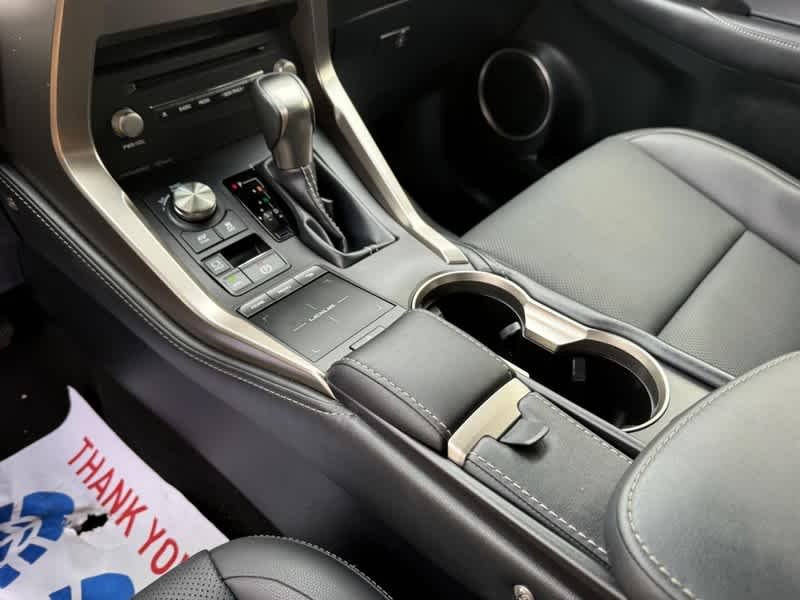 2019 Lexus NX Hybrid 300h - Photo 21