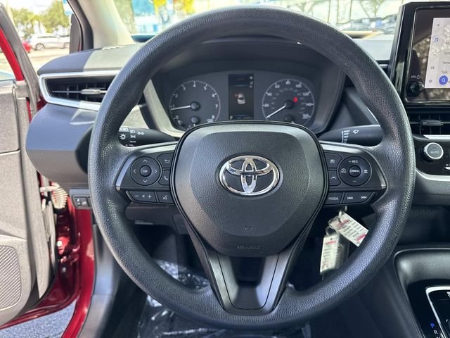 Used 2023 Pearl Toyota LE image 28