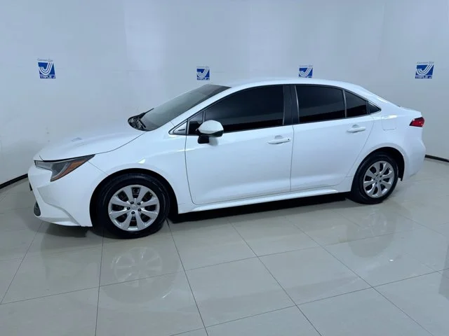 Used 2022 White Toyota LE image 4