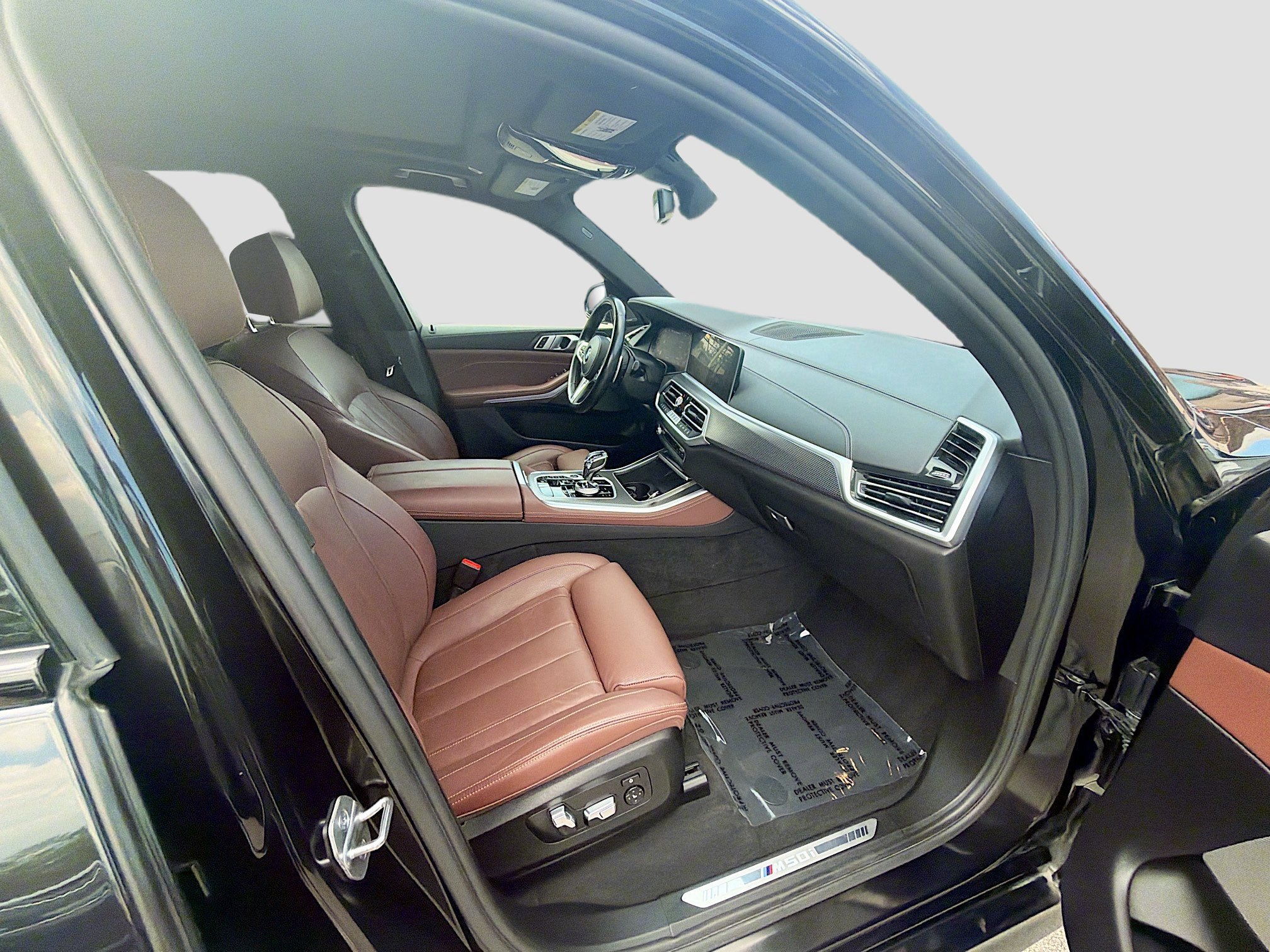 Used 2021 Black Sapphire Metallic BMW M50i image 29