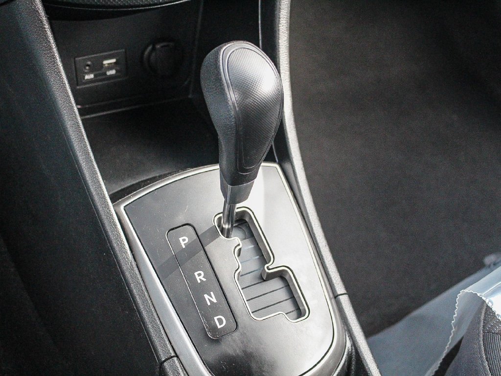 Used 2016 Black Hyundai SE image 24