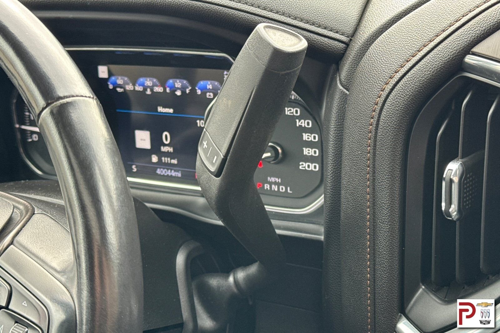 Used 2022 White GMC AT4 image 25