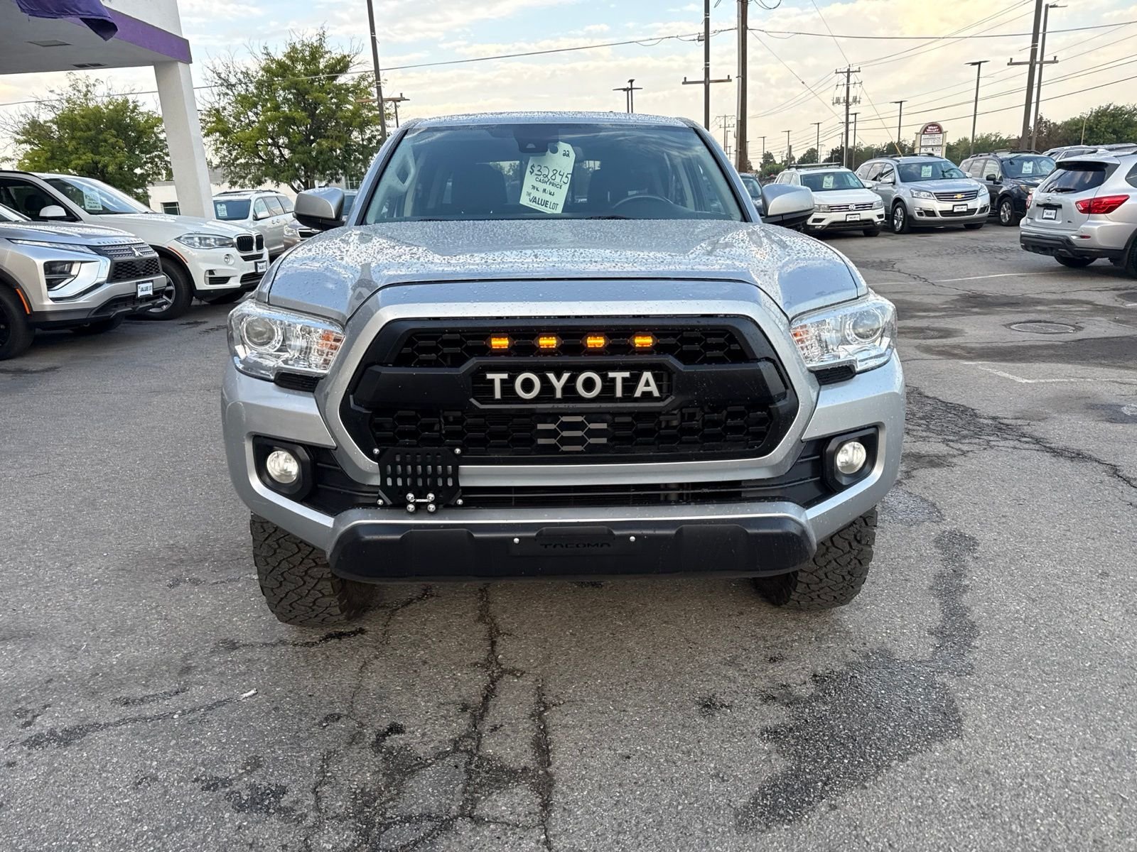 Used 2022 Silver Toyota SR5 image 9