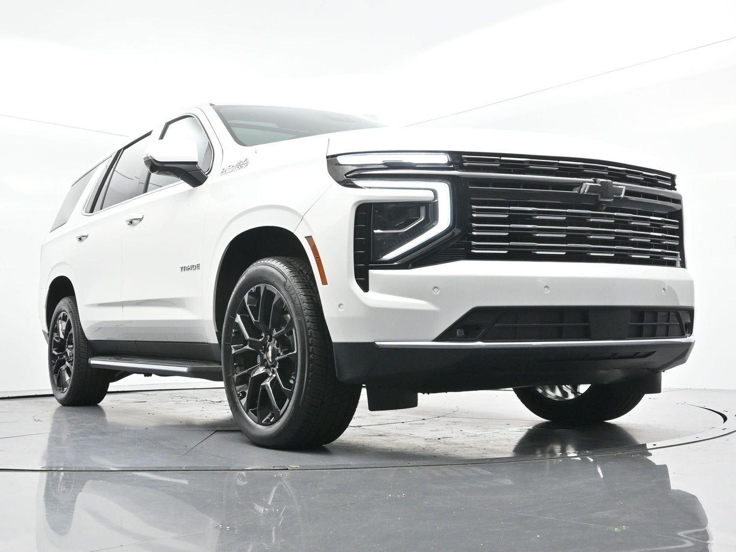 Used 2025 Iridescent Pearl Tricoat Chevrolet High Country image 44