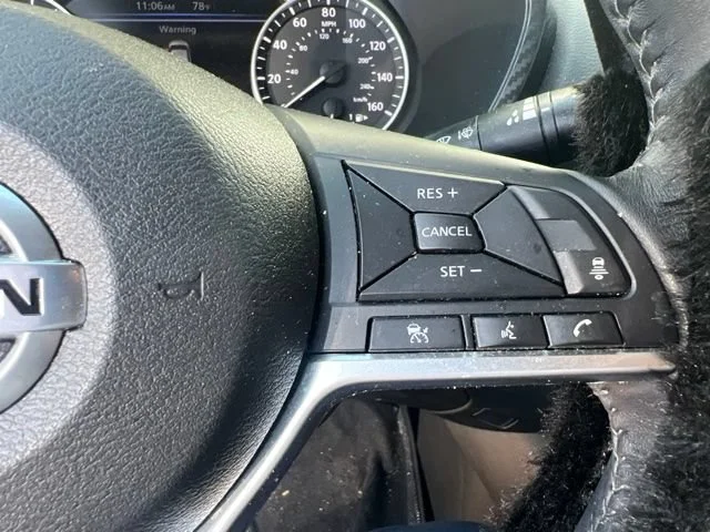 Used 2020 Blue Nissan SV image 10