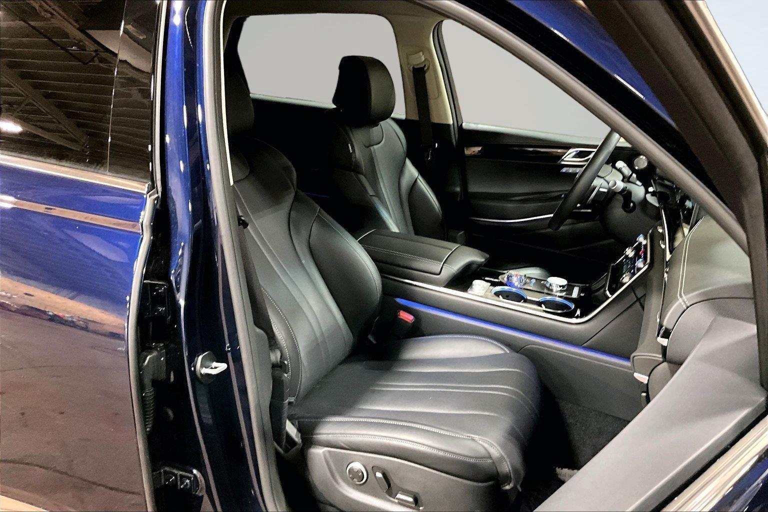 Used 2026 Capri Blue Genesis 2.5T image 8