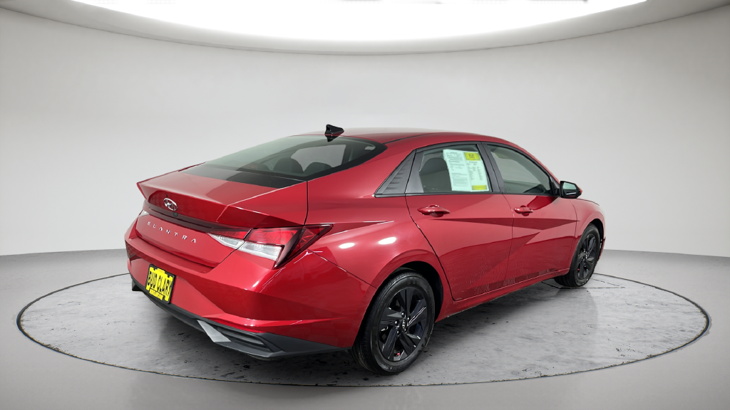 2021 Hyundai Elantra SEL - Photo 7