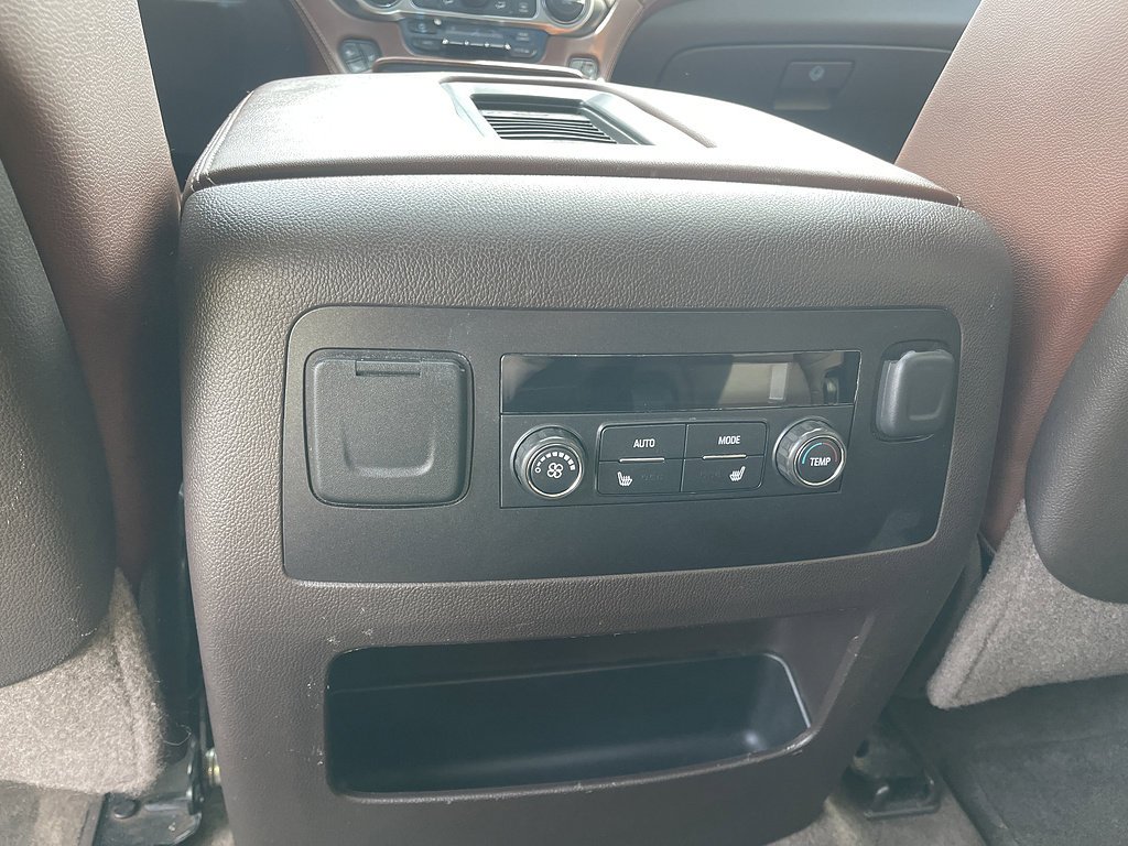 Used 2015 WHITE DIAMOND TRICOAT Chevrolet LTZ image 31