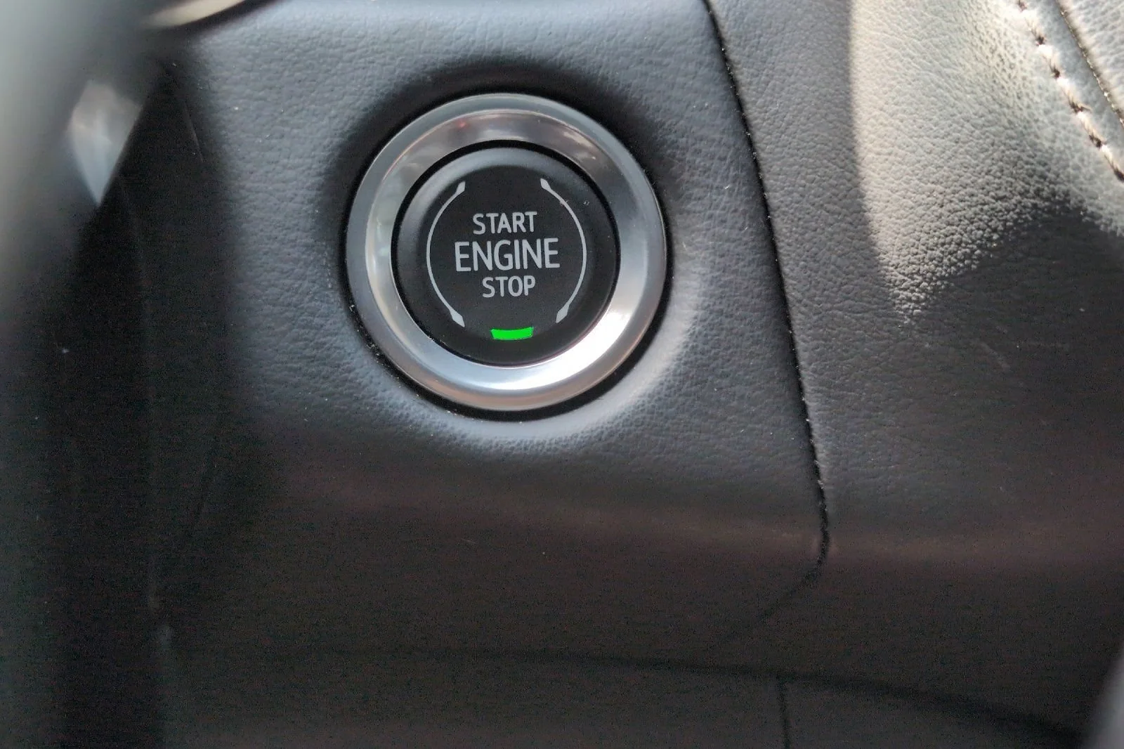 Used 2023 STERLING GRAY METALLIC Chevrolet Z71 image 25