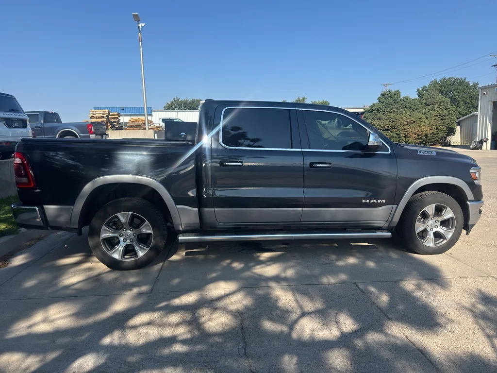 Used 2020 Maximum Steel Metallic Clearcoat Ram Laramie image 4