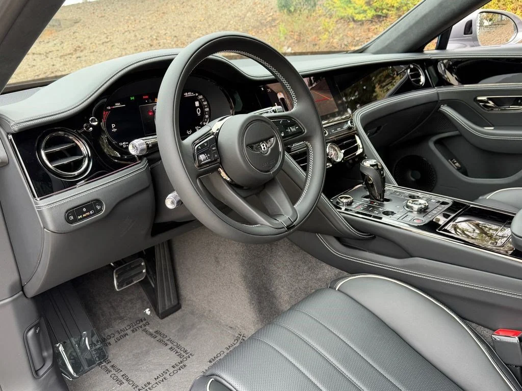 New 2026 Silver Bentley  image 18