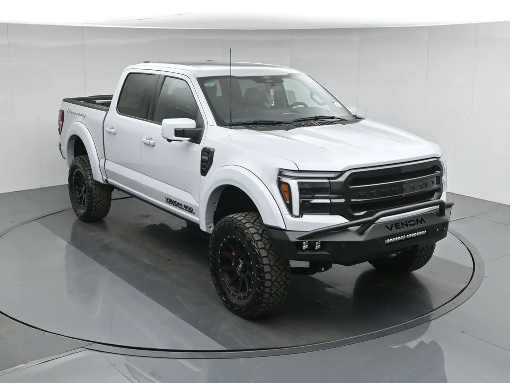 New 2025 White Ford Lariat image 41