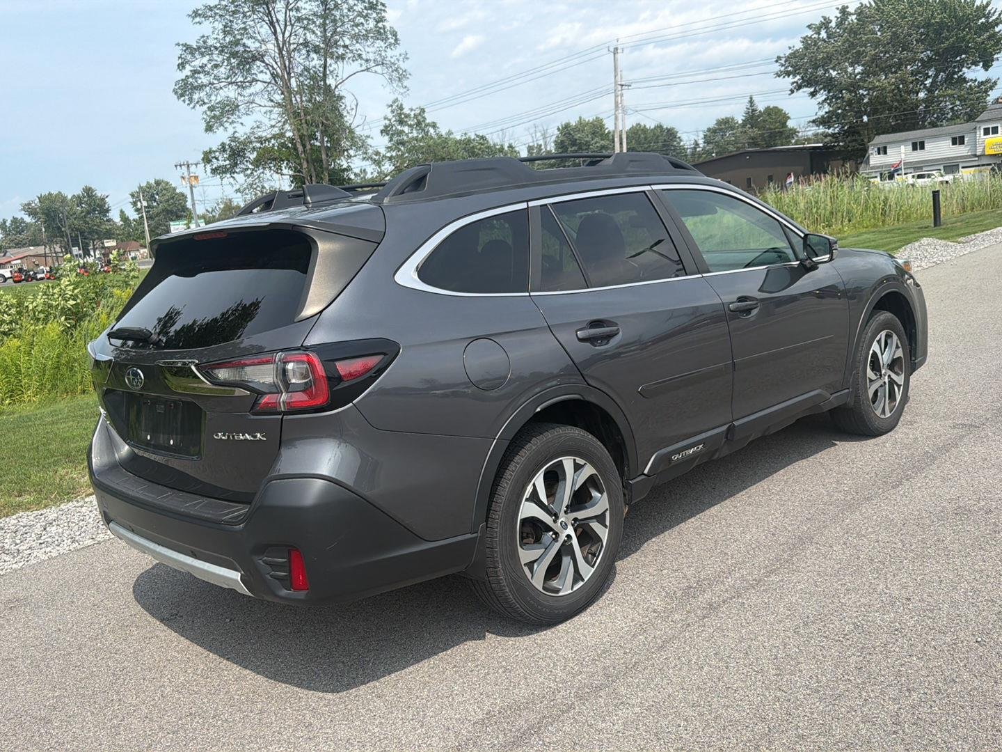 Used 2021 Magnetite Gray Metallic Subaru Limited image 4
