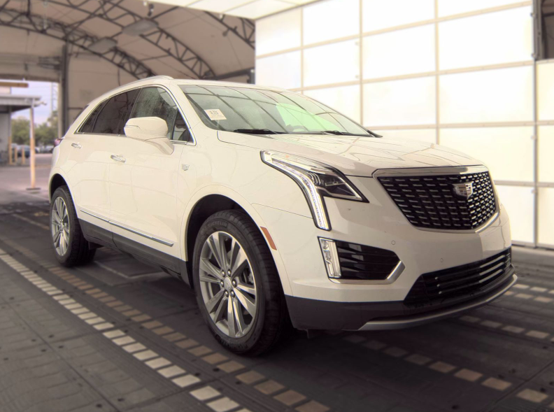 Used 2025 White Cadillac Premium Luxury image 5