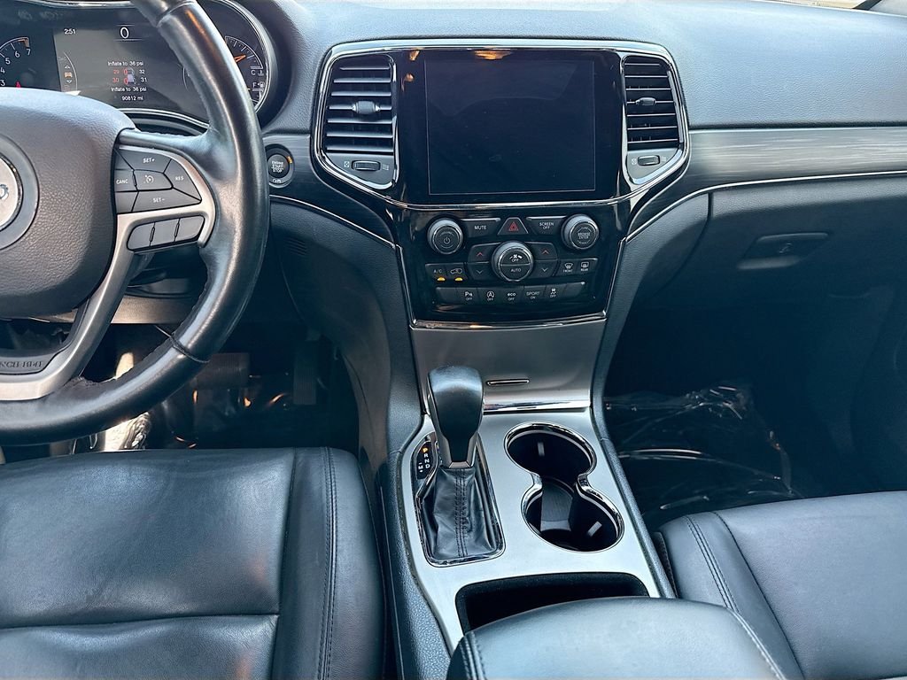 Used 2020 Gray Jeep Limited image 18