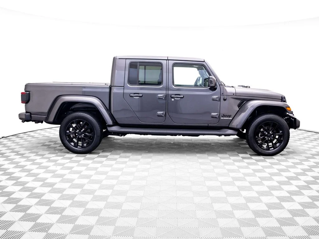 Used 2021 Gray Jeep High Altitude image 8