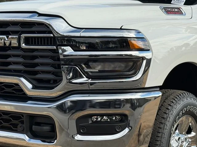 New 2026 Bright White Clear-Coat Exterior Paint RAM Tradesman image 11