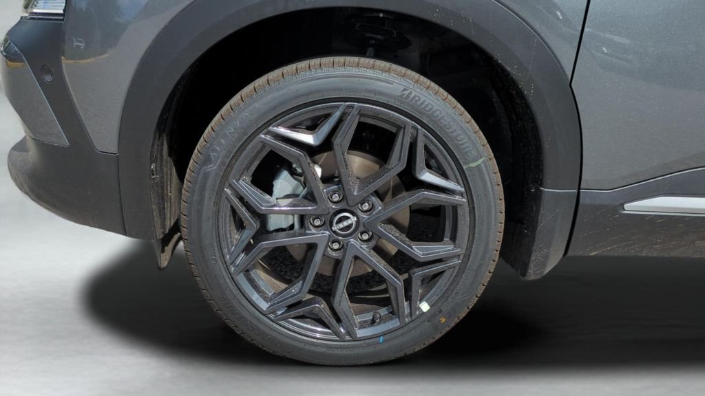 New 2026 Gun Metallic Nissan SR image 25