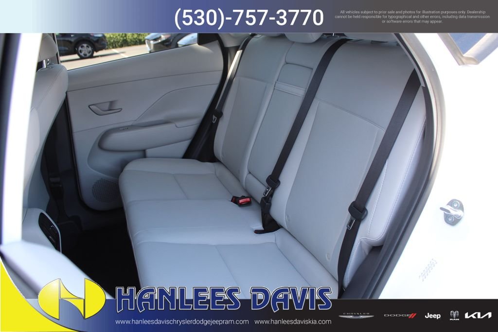 Used 2024 White Hyundai SEL image 14