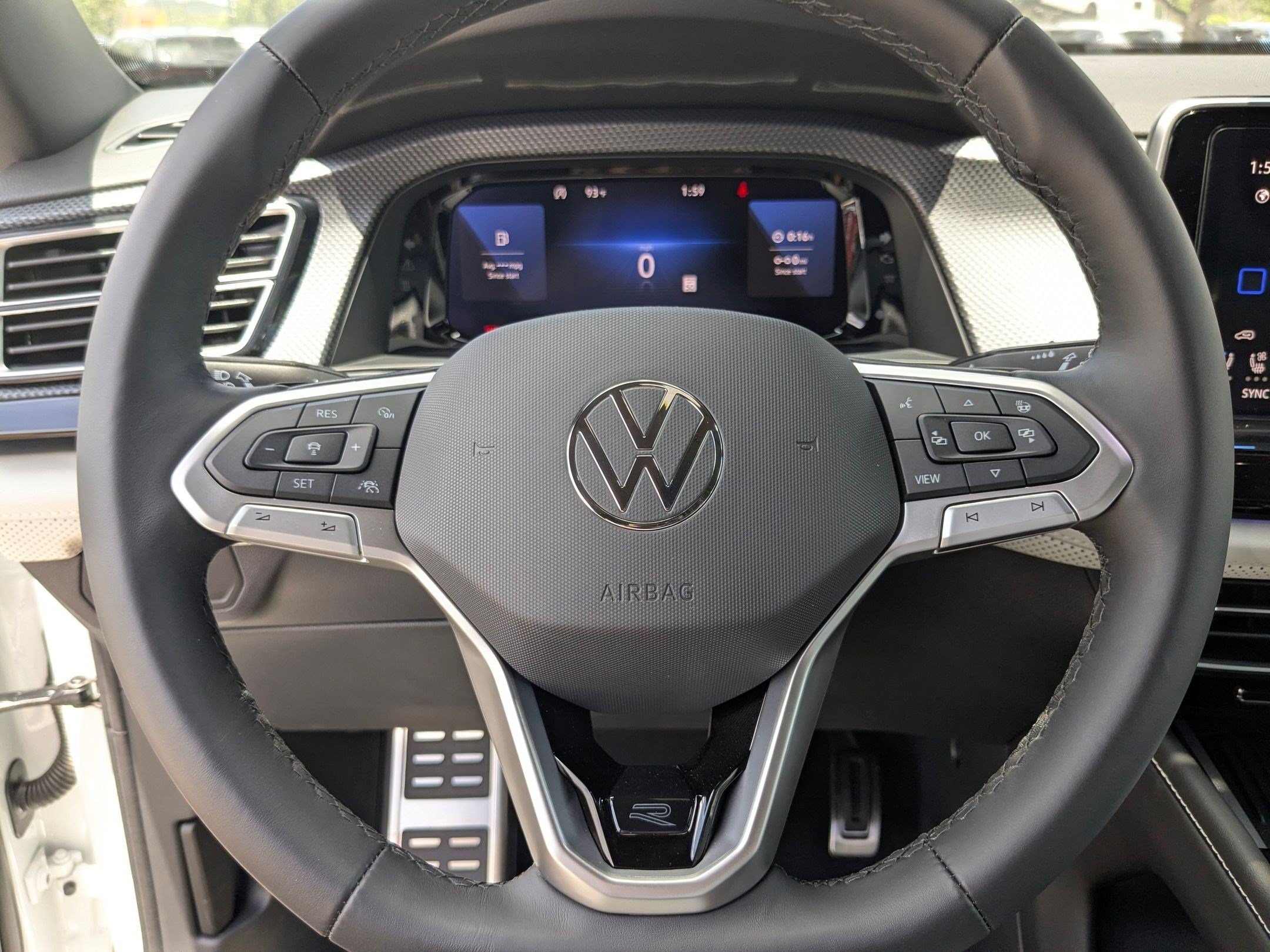 New 2026 White Volkswagen 2.0T SEL Premium R-Line image 9