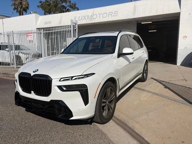 2026 BMW X7 xDrive40i's photo