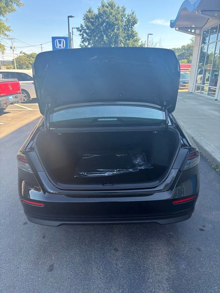 New 2026 Black Honda SE image 8